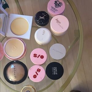 Makeup Forever Setting Powder - Black and White